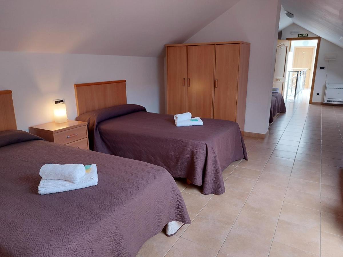 Hospederia Externa Del Monasterio Hotel Samos Bagian luar foto